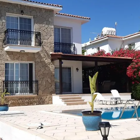 Hillside Villa With Sea Views Kyrenia  Exterior photo